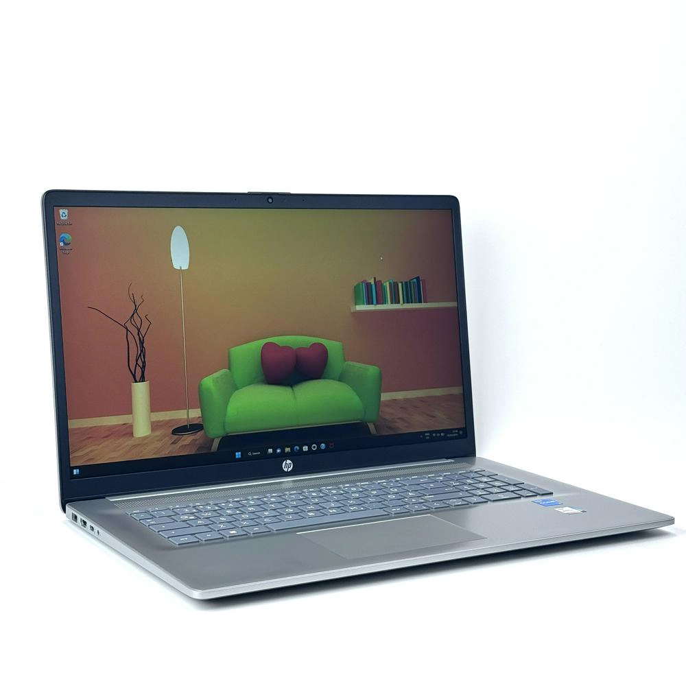 Ноутбук HP 17 cn-3253ng Silver 8M5U4UA